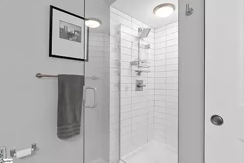 100 E Washington St #27 — Photo 11