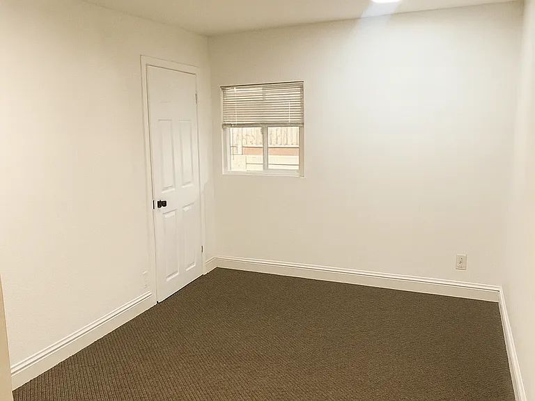 395 Umbarger Rd #6 — Photo 7