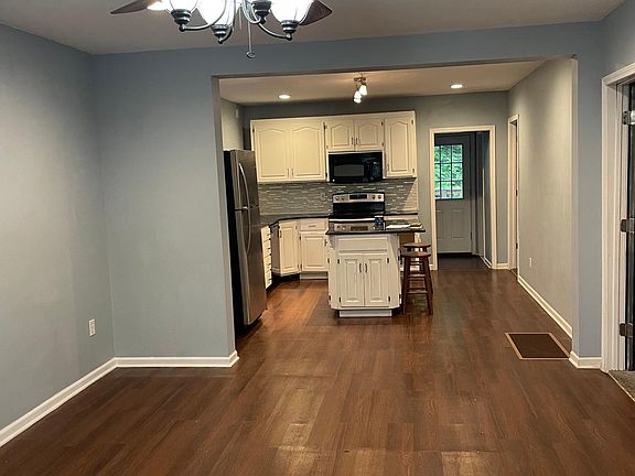 Livingroom/Kitchen View