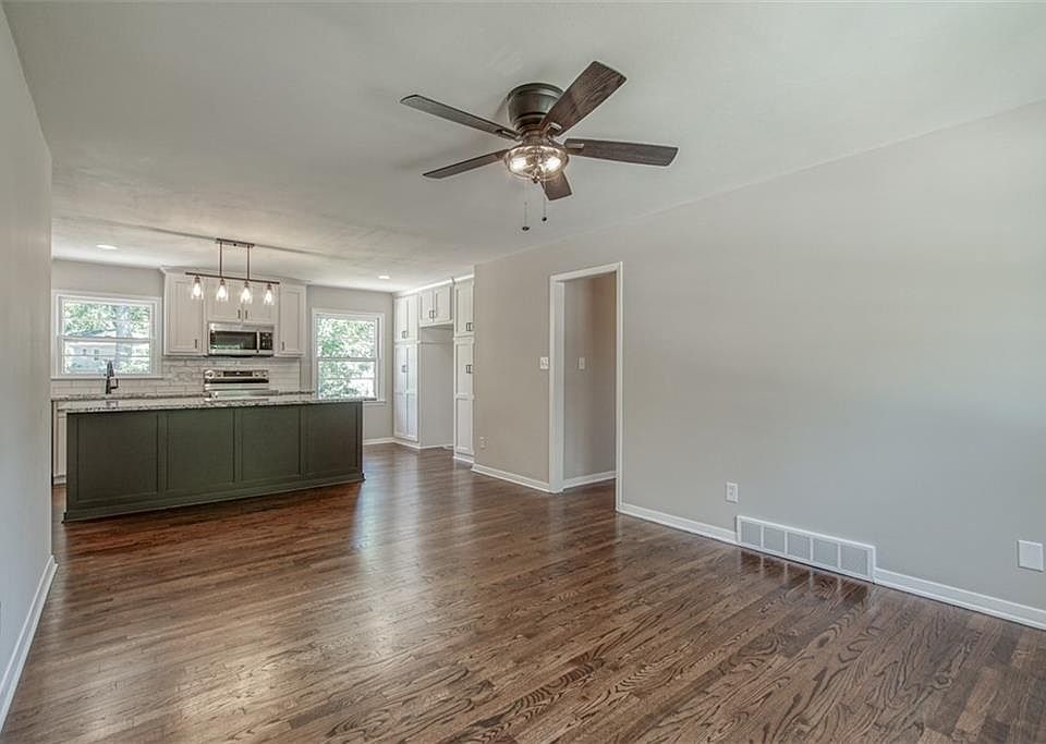 8721 Slater St, Overland Park, KS 66212 Zillow