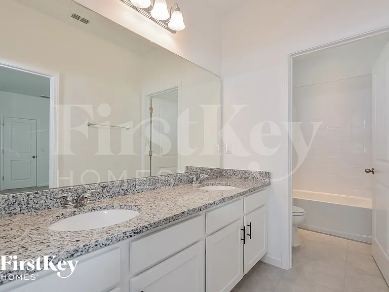 611 Avila Pl — Photo 11