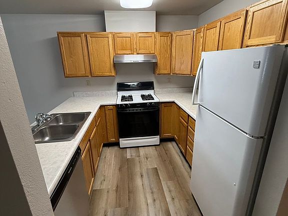 2nd image of 196-199 E Kalli Cir #197-03