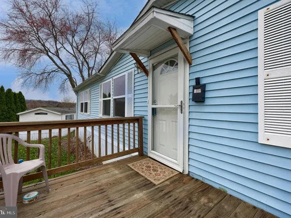 205 Greyfield Dr, Lancaster, PA 17603