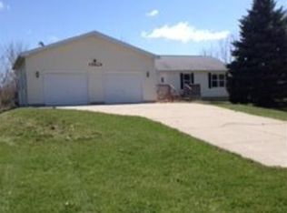 15525 Seymour Rd, Linden, MI 48451