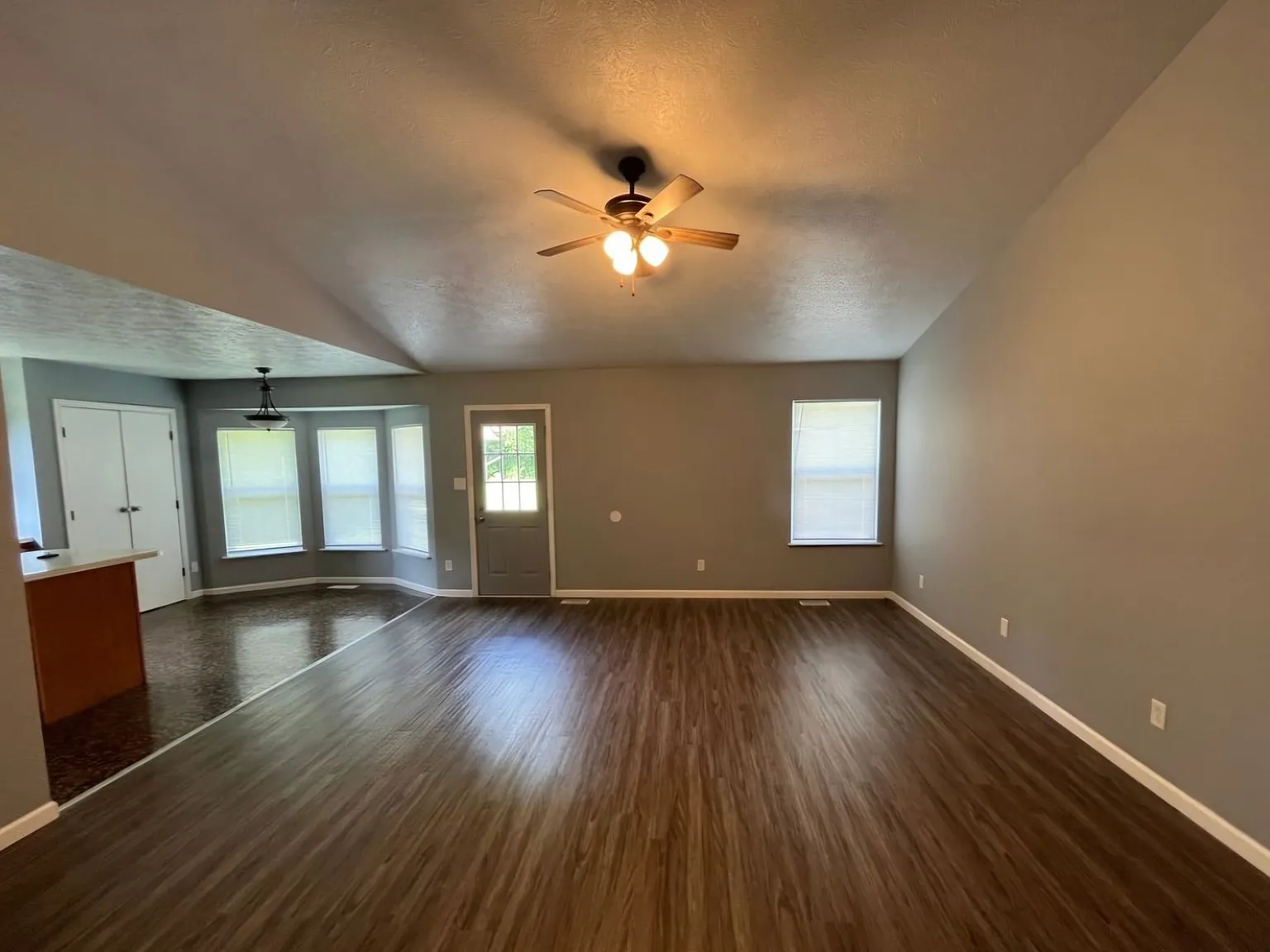 3 bed, 1502 sqft, $2,000 — Photo 4