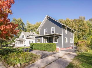 2411 E 9th St, Des Moines, IA 50316