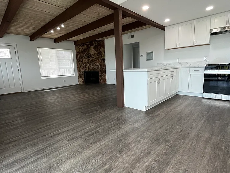 146 Imperial Beach Blvd — Photo 6