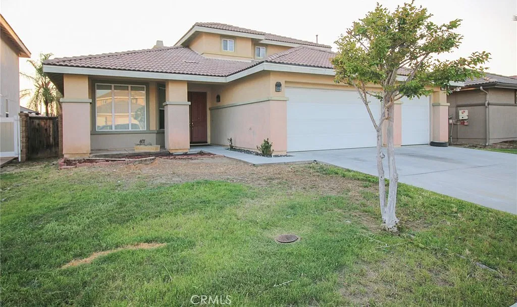 5 bed, 2600 sqft, $3,195 — Photo 1