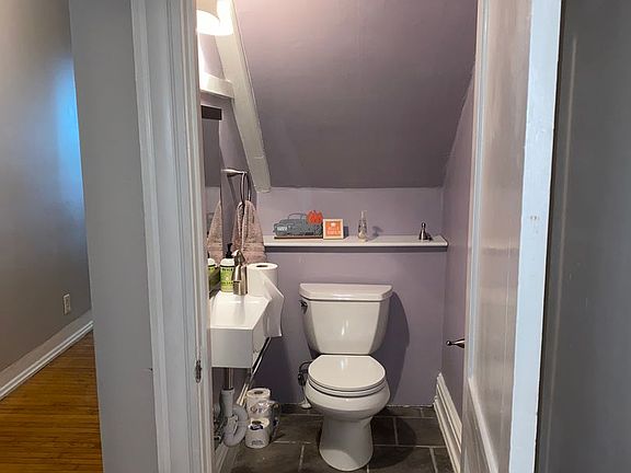 5th image of 1006 Park Ave APT 1