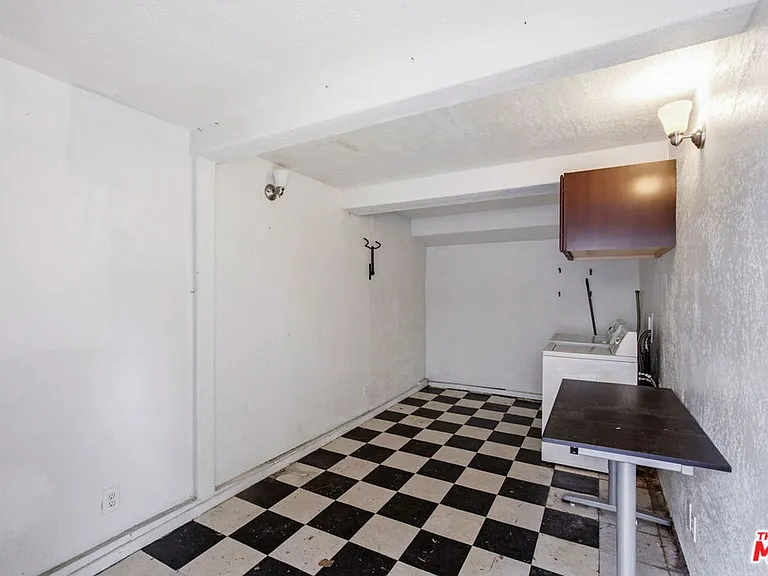 4427 Finley Ave — Photo 27