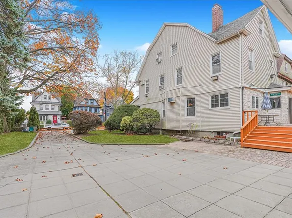 33 Wellington Court image 30 of 39