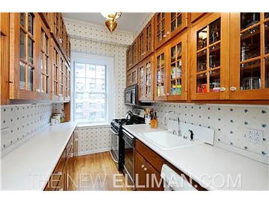 Sold by Douglas Elliman | media 15