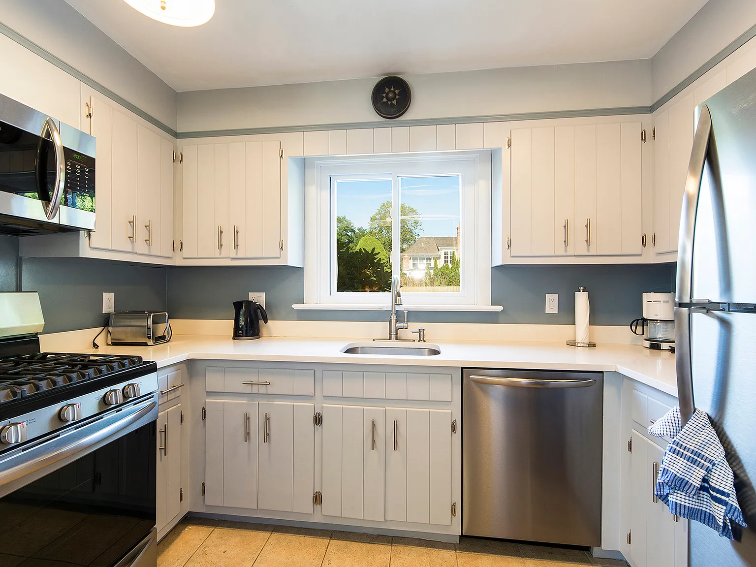 Southampton Village Apartment — Photo 4