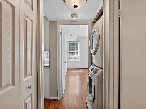 4th image of 15 Pickering Ct #201-1