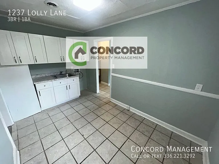 1237 Lolly Ln — Photo 5