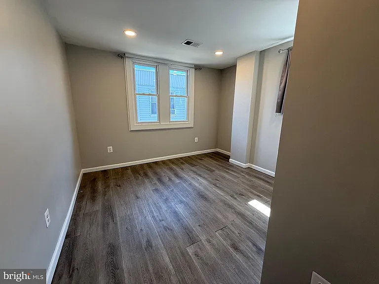 567 Van Kirk St #2 — Photo 8