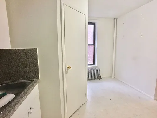 Rented by Sovereign Associates | media 20