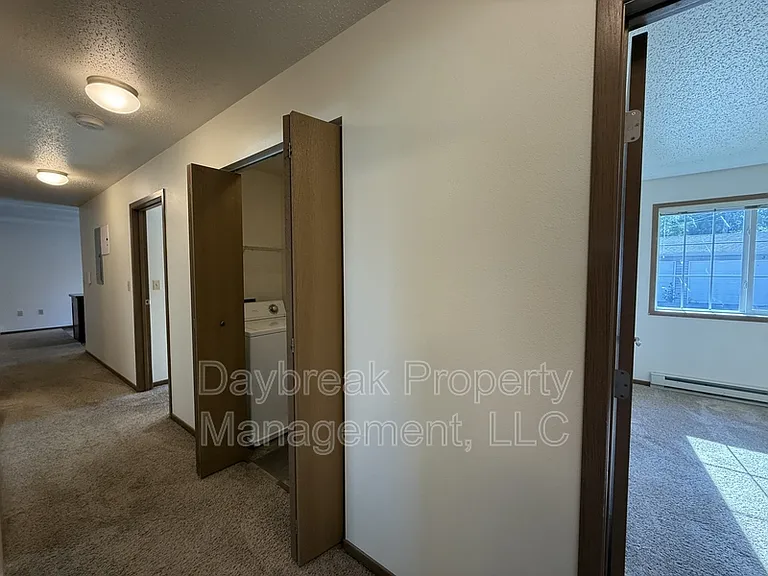 317 16th St S #5 — Photo 24