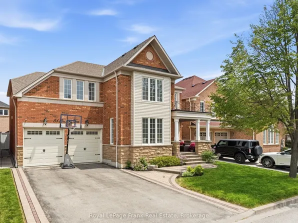 51 Goodhart Cres, Ajax, ON L1T 4J1