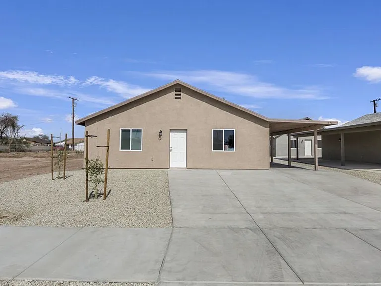 386 E Heil Ave — Photo 17