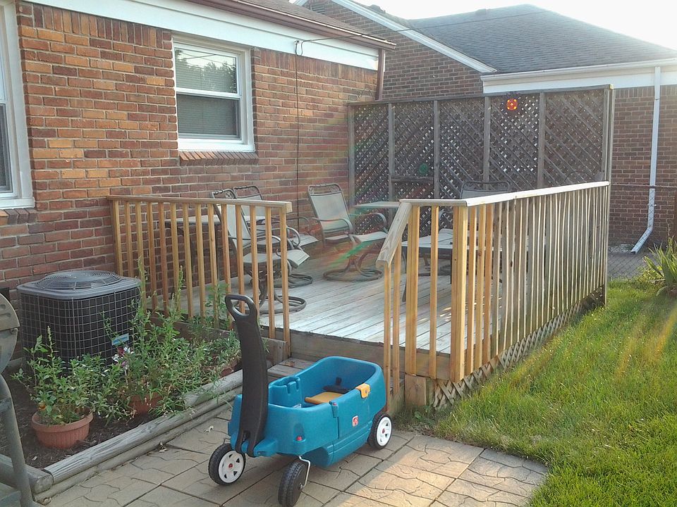 2nd image of 1620 Myron Ave