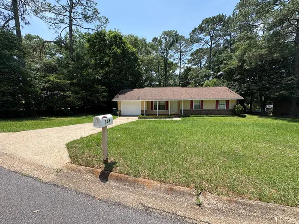 106 Pinecrest Loop, Enterprise, AL 36330