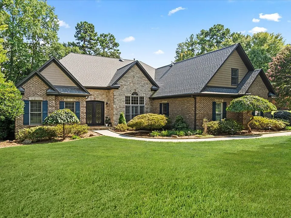 7832 Chapel Creek Dr