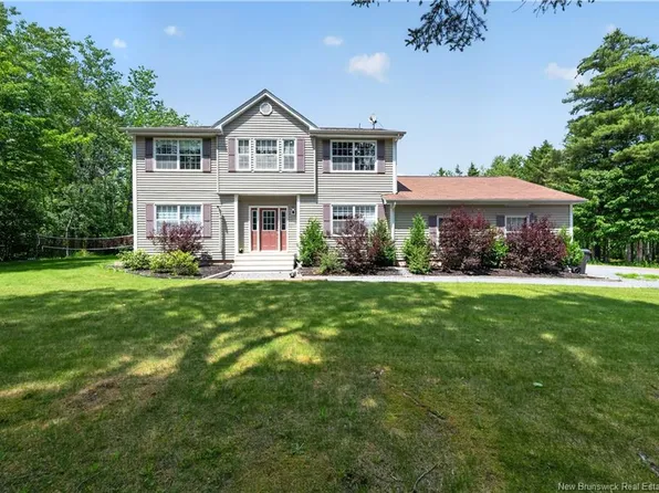 32 Bellefield Rd, Coverdale, NB E1J 0B1