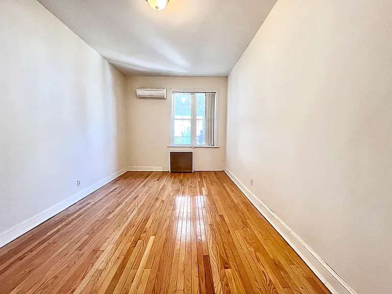 24XX E 26th St #2 — Photo 3