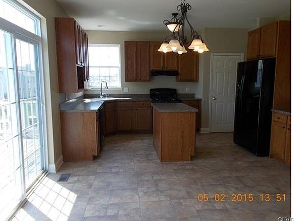 5th image of 2761 Meadow Lane Dr