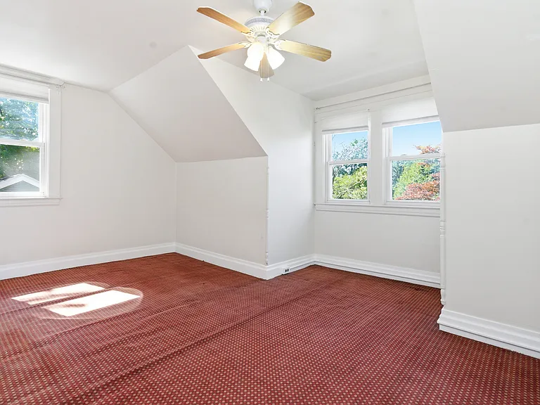 82 Quinby Ave — Photo 8