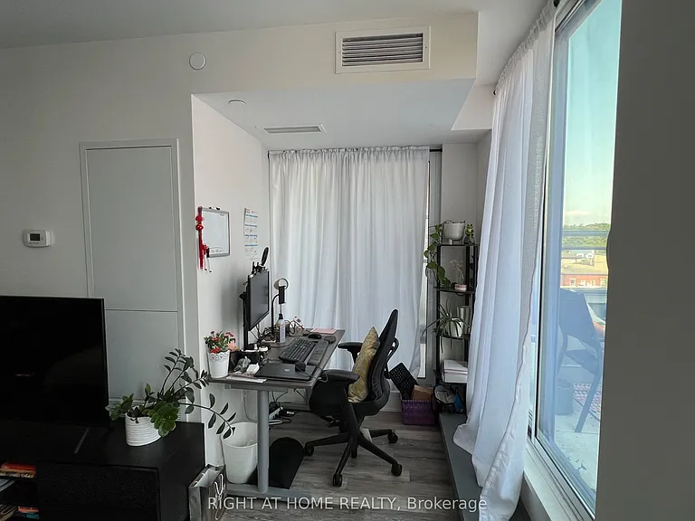 411 Mackay St #601 — Photo 14