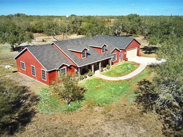 9227 Baker Rd, Sinton, TX 78387