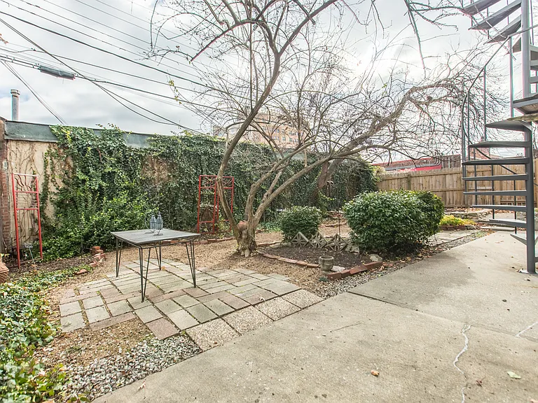 3821 Baltimore Ave — Photo 15