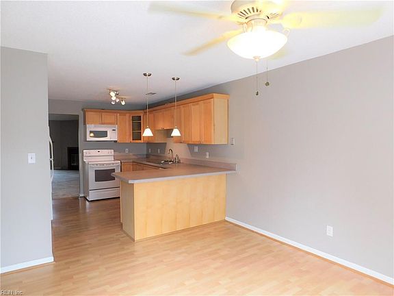 2nd image of 3068 Cape Henry Ct