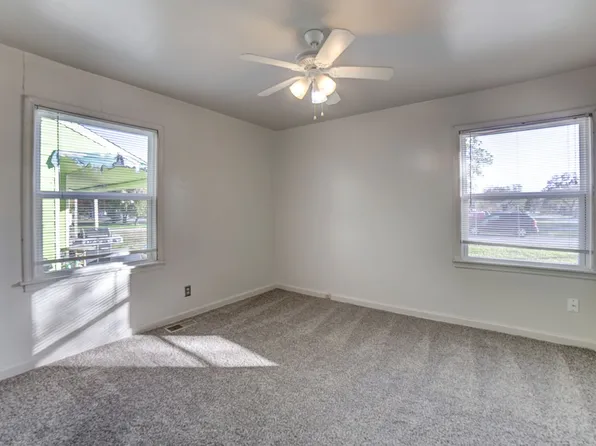 6703 E Queen St, Tulsa, OK 74115