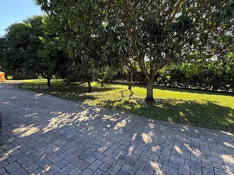 11030 SW 42nd Ct — Photo 7
