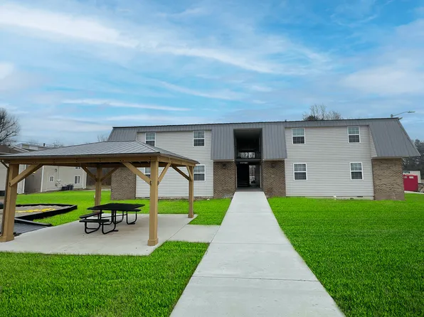 Royal Oaks, 670 Miller Rd APT A8, Smithville, TN 37166