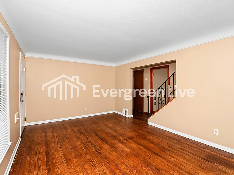 13762 Shady Oak Blvd — Photo 3