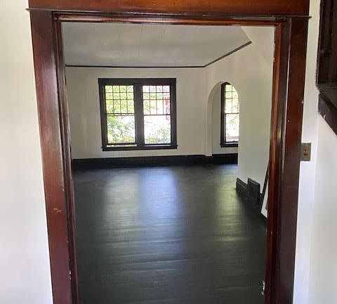 3rd image of 1829 Leahy St