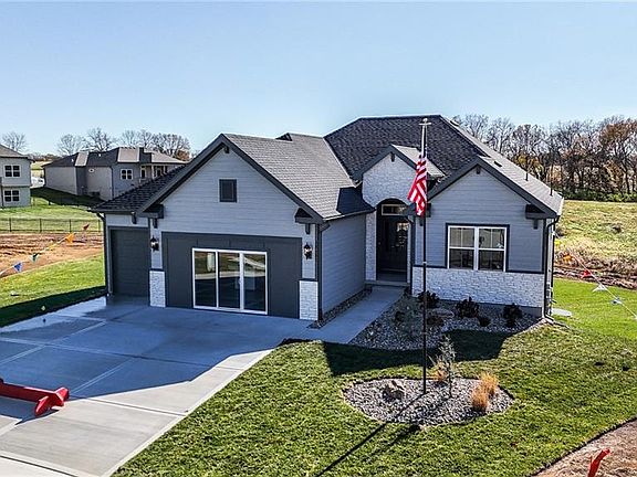 2nd image of 12151 N Forest Ct