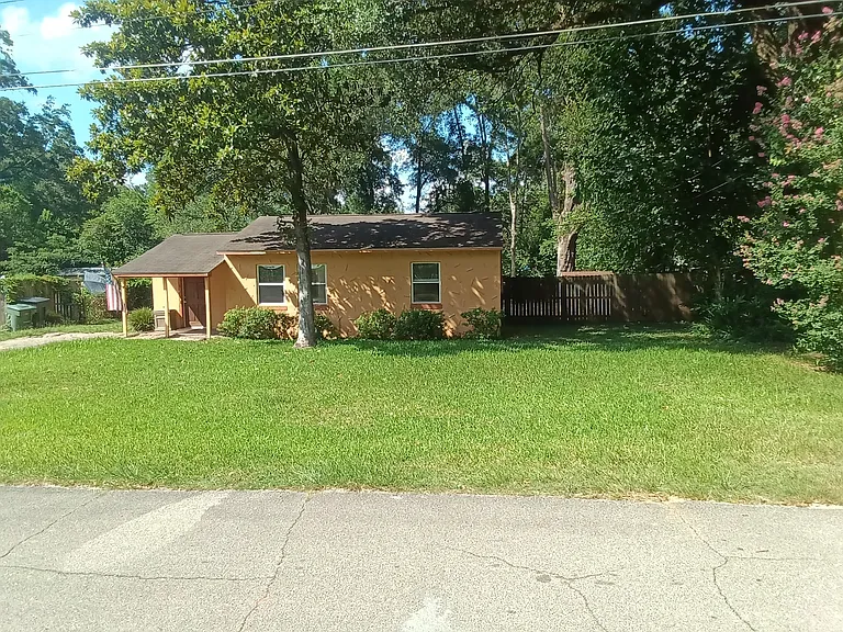Cates Ave — Photo 1