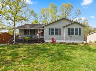 305 Sunset Cir, Cross Junction, VA 22625