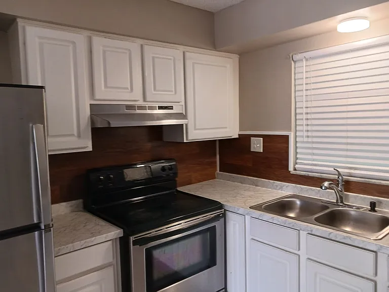 1905 Kelley Ave #3 — Photo 17