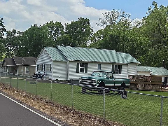 2nd image of 4287 Flucom Rd