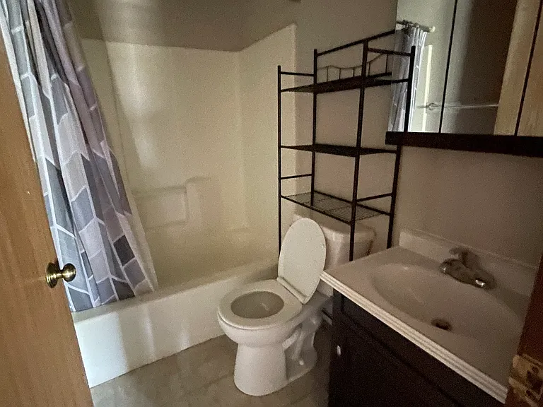 1438 Maricopa Dr #F — Photo 6