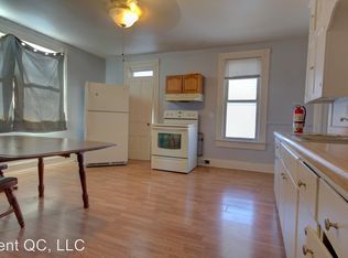 1611 1/2 4th St, Moline, IL 61265