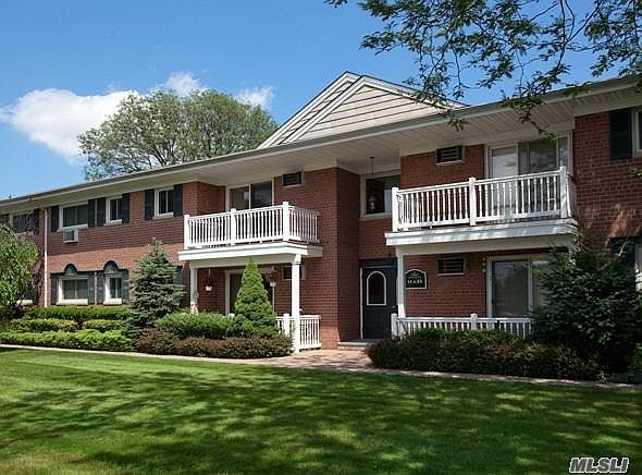 1st image of 675 Conklin St APT 6A