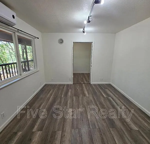 12896 Rices Crossing Rd #C — Photo 3
