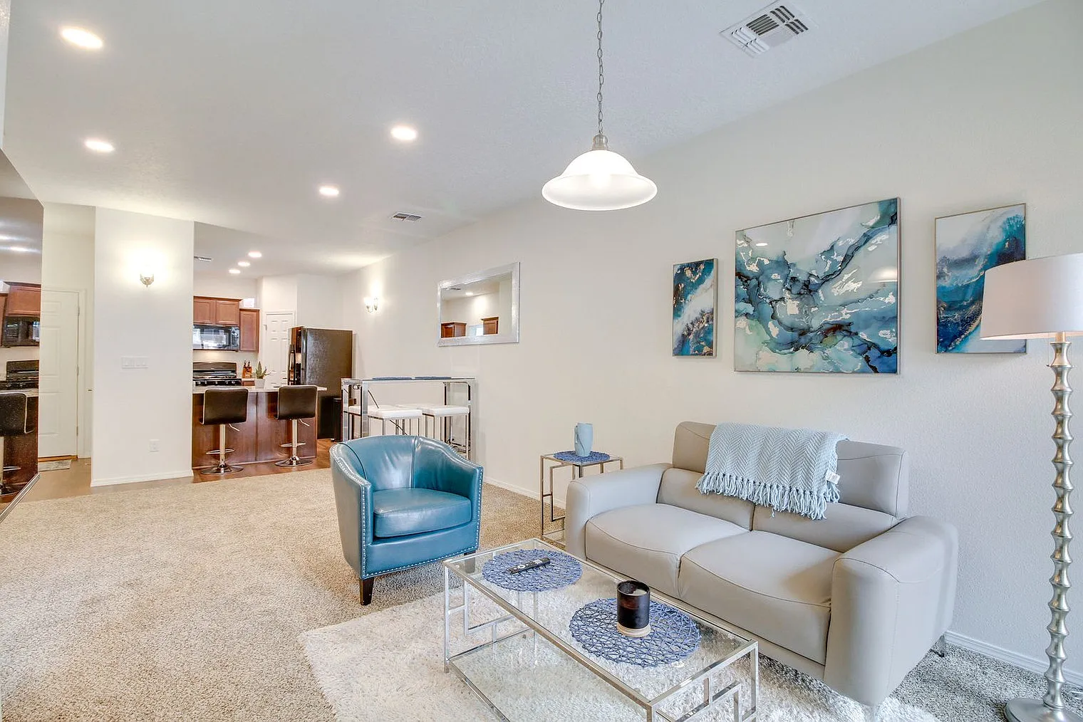 4 bed, 2.0 bath, 1539 sqft, $4,120 — Photo 1
